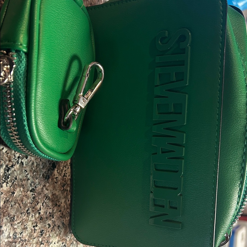 Steve Madden Vibrant Green Crossbody Bag - Picture 5 of 5